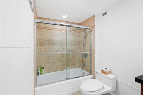 Снять в аренду кондоминиум в Майами-Бич, Флорида 55.74м2, № 1774337 - фото 19