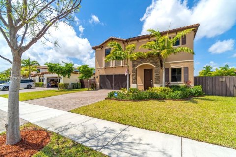 House in Homestead, Florida 4 bedrooms, 252.69 sq.m. № 1887193 - photo 3