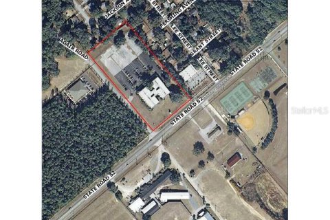 Propiedad comercial en alquiler en Dade City, Florida, 176.51 m2 № 584333 - foto 10