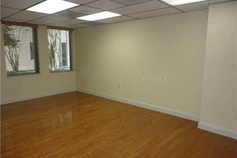 Propiedad comercial en alquiler en Dade City, Florida, 176.51 m2 № 584333 - foto 22