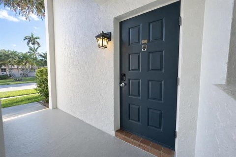 Copropriété à louer à Sarasota, Floride: 2 chambres, 108.14 m2 № 2377499 - photo 6