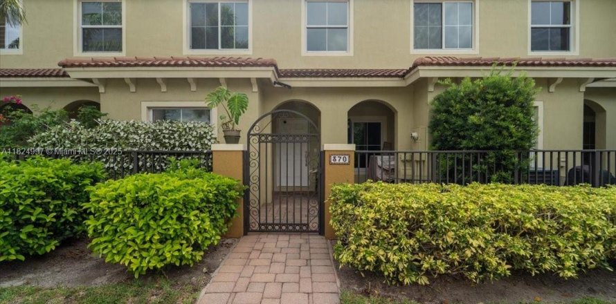 Adosado en Boynton Beach, Florida 3 dormitorios, 106.28 m2 № 1794586