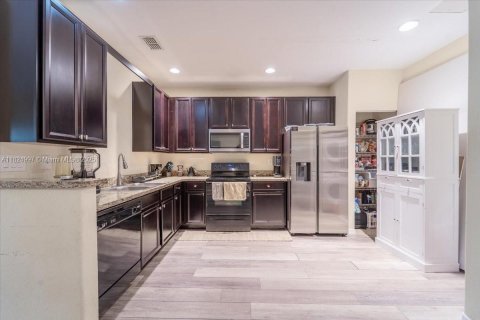 Adosado en venta en Boynton Beach, Florida, 3 dormitorios, 106.28 m2 № 1794586 - foto 9