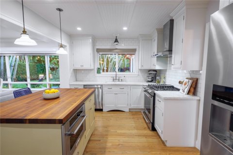 Купить виллу или дом в Майами-Шорс, Флорида 3 спальни, 188.03м2, № 1999087 - фото 12