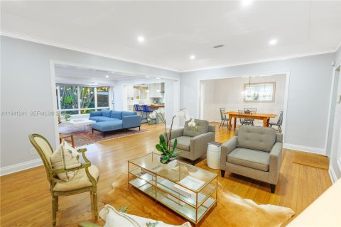 Купить виллу или дом в Майами-Шорс, Флорида 3 спальни, 188.03м2, № 1999087 - фото 4