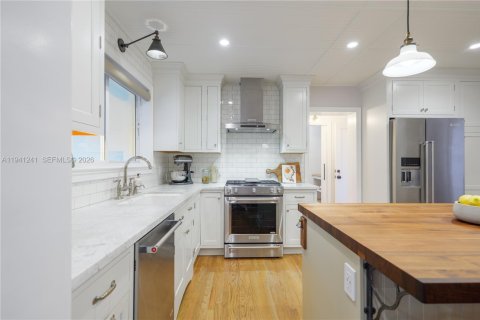 Купить виллу или дом в Майами-Шорс, Флорида 3 спальни, 188.03м2, № 1999087 - фото 11