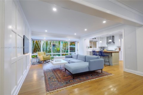 Купить виллу или дом в Майами-Шорс, Флорида 3 спальни, 188.03м2, № 1999087 - фото 9