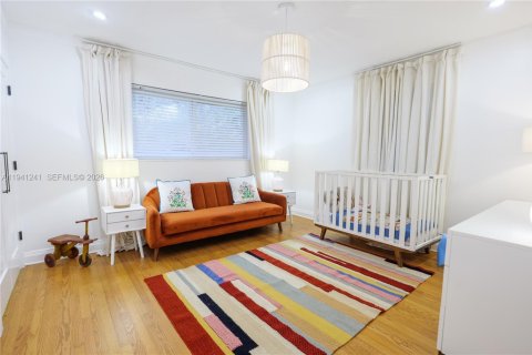 Купить виллу или дом в Майами-Шорс, Флорида 3 спальни, 188.03м2, № 1999087 - фото 20