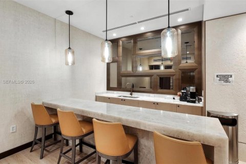 Condo in Bal Harbour, Florida, 2 bedrooms  № 2086637 - photo 30