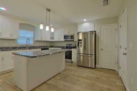 Casa en alquiler en Tampa, Florida, 3 dormitorios, 185.06 m2 № 1910905 - foto 7