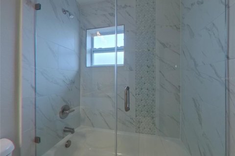 Casa en alquiler en Tampa, Florida, 3 dormitorios, 185.06 m2 № 1910905 - foto 15