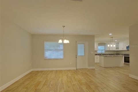 Casa en alquiler en Tampa, Florida, 3 dormitorios, 185.06 m2 № 1910905 - foto 6