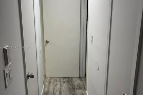 Купить кондоминиум в Майами, Флорида 2 спальни, 85.28м2, № 1897338 - фото 10