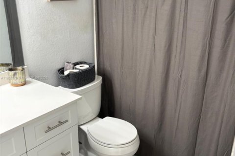 Купить кондоминиум в Майами, Флорида 2 спальни, 85.28м2, № 1897338 - фото 18