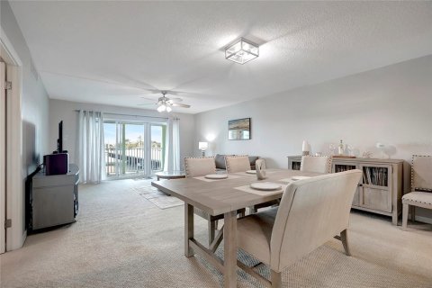 Condominio en venta en Saint Pete Beach, Florida, 2 dormitorios, 105.07 m2 № 2092290 - foto 5