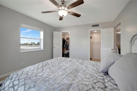 Condominio en venta en Saint Pete Beach, Florida, 2 dormitorios, 105.07 m2 № 2092290 - foto 9