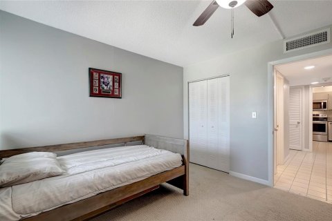Condominio en venta en Saint Pete Beach, Florida, 2 dormitorios, 105.07 m2 № 2092290 - foto 21