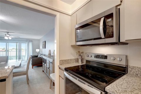 Condominio en venta en Saint Pete Beach, Florida, 2 dormitorios, 105.07 m2 № 2092290 - foto 19