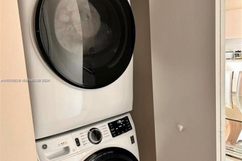 Купить кондоминиум в Майами, Флорида 3 спальни, 142.42м2, № 2050499 - фото 13