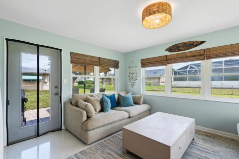House in St. Lucie, Florida 2 bedrooms, 107.49 sq.m. № 2188425 - photo 14