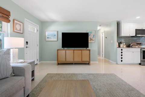 House in St. Lucie, Florida 2 bedrooms, 107.49 sq.m. № 2188425 - photo 6
