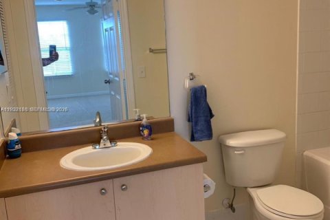 Купить кондоминиум в Уэст-Палм-Бич, Флорида 3 спальни, 120.77м2, № 2088859 - фото 6