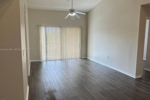 Купить кондоминиум в Уэст-Палм-Бич, Флорида 3 спальни, 120.77м2, № 2088859 - фото 16