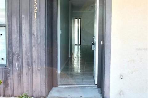 Villa ou maison à louer à Kissimmee, Floride: 2 chambres, 92.07 m2 № 2388262 - photo 2