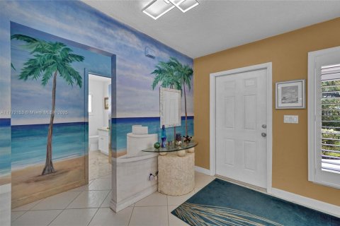 House in Fort Lauderdale, Florida 5 bedrooms, 268.3 sq.m. № 1713956 - photo 12