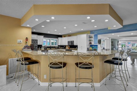 House in Fort Lauderdale, Florida 5 bedrooms, 268.3 sq.m. № 1713956 - photo 15