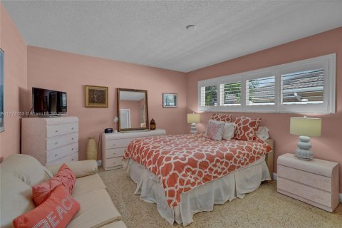 House in Fort Lauderdale, Florida 5 bedrooms, 268.3 sq.m. № 1713956 - photo 29