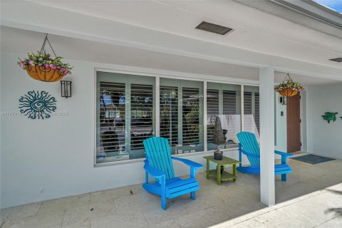 House in Fort Lauderdale, Florida 5 bedrooms, 268.3 sq.m. № 1713956 - photo 7