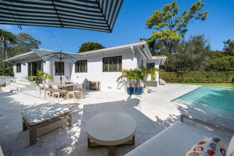 Купить виллу или дом в Корал-Гейблс, Флорида 3 спальни, 185.62м2, № 2067570 - фото 12