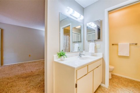 House in Tampa, Florida 3 bedrooms, 166.76 sq.m. № 1834659 - photo 25