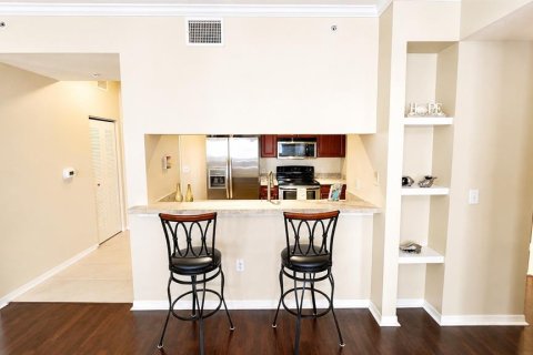 Condominio en alquiler en Sarasota, Florida, 2 dormitorios, 100.71 m2 № 2198408 - foto 6