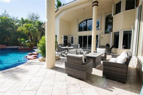 Купить виллу или дом в Бойнтон-Бич, Флорида 5 спален, 451.6м2, № 1968760 - фото 14