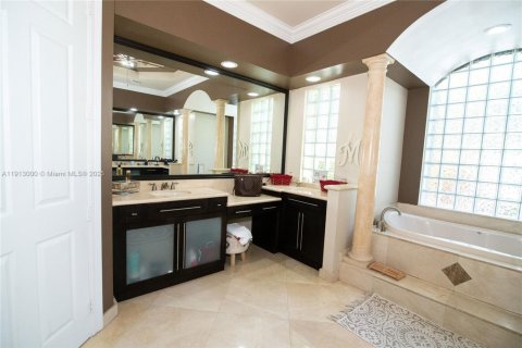 Купить виллу или дом в Бойнтон-Бич, Флорида 5 спален, 451.6м2, № 1968760 - фото 24