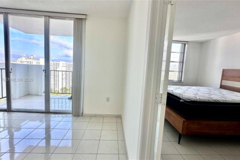 Снять в аренду кондоминиум в Авентура, Флорида 2 спальни, 99.68м2, № 2003796 - фото 14