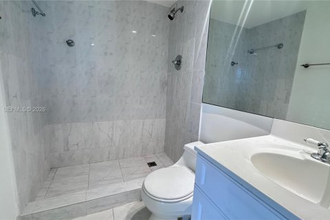 Снять в аренду кондоминиум в Авентура, Флорида 2 спальни, 99.68м2, № 2003796 - фото 15