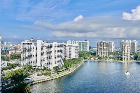 Снять в аренду кондоминиум в Авентура, Флорида 2 спальни, 99.68м2, № 2003796 - фото 4