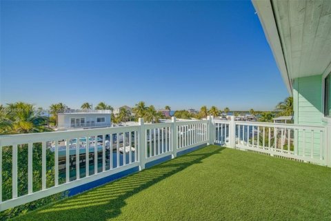 Снять в аренду виллу или дом в Ки-Ларго, Флорида 3 спальни, 205.13м2, № 1970796 - фото 2