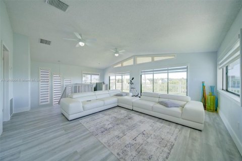 Снять в аренду виллу или дом в Ки-Ларго, Флорида 3 спальни, 205.13м2, № 1970796 - фото 21