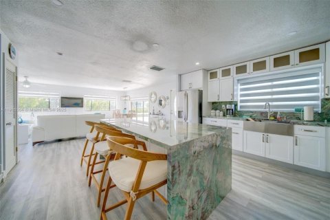 Снять в аренду виллу или дом в Ки-Ларго, Флорида 3 спальни, 205.13м2, № 1970796 - фото 14