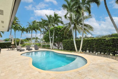 Casa en venta en Hialeah, Florida, 4 dormitorios, 196.49 m2 № 1729910 - foto 5