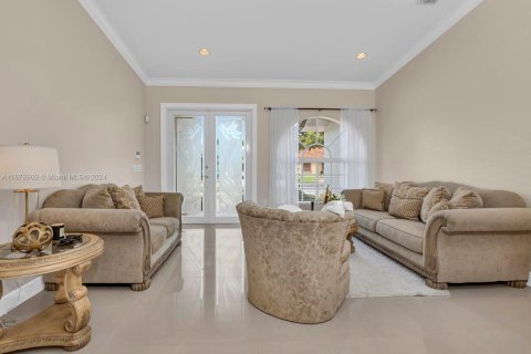 Casa en venta en Hialeah, Florida, 4 dormitorios, 196.49 m2 № 1729910 - foto 14