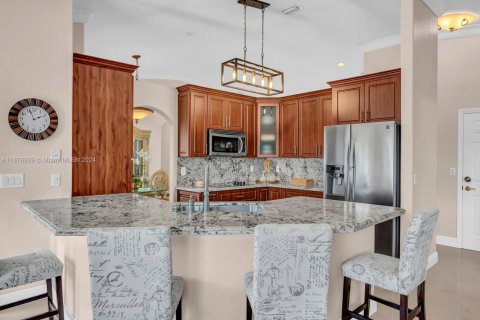 Casa en venta en Hialeah, Florida, 4 dormitorios, 196.49 m2 № 1729910 - foto 22