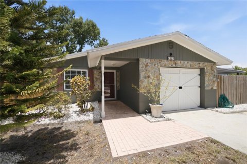 Villa ou maison à Seminole, Floride 3 chambres, 126.16 m2 № 2149306