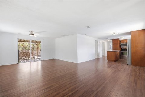 Villa ou maison à vendre à Seminole, Floride: 3 chambres, 126.16 m2 № 2149306 - photo 12