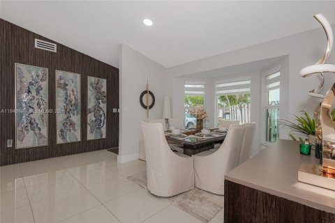 Villa ou maison à vendre à Cutler Bay, Floride: 3 chambres, 132.2 m2 № 2004679 - photo 15