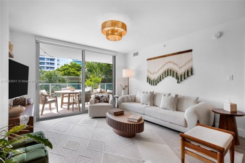 Condominio en alquiler en Bay Harbor Islands, Florida, 2 dormitorios, 118.73 m2 № 2007758 - foto 5